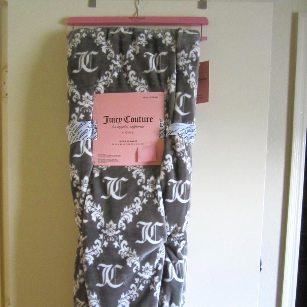 Juicy Couture 90"X90" JC Grey White Home Throw Blanket Full/Queen